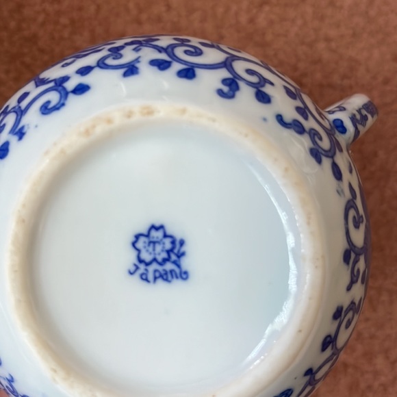 Vintage Sugar bowl & creamer set - Picture 3 of 3